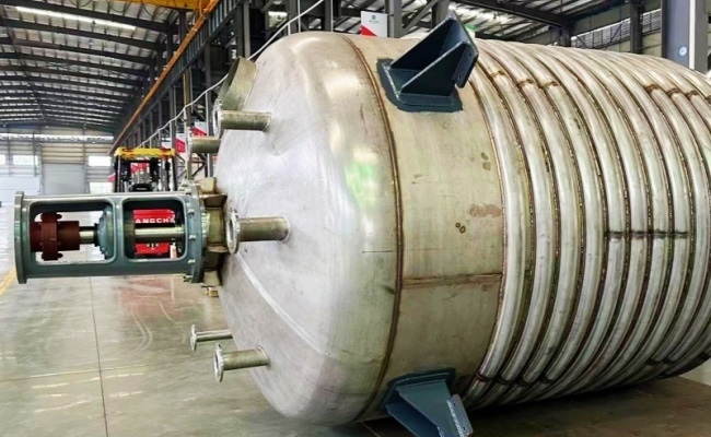 电加热搅拌反应釜的创新设计